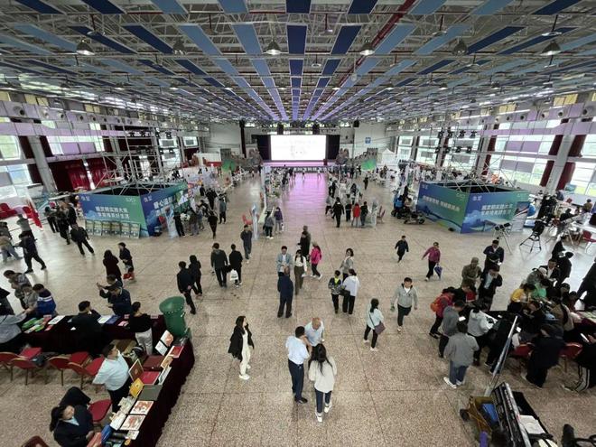 VR航天、VR智能骑行…kaiyun开云官网…延庆开启多彩“科普之旅”(图2)