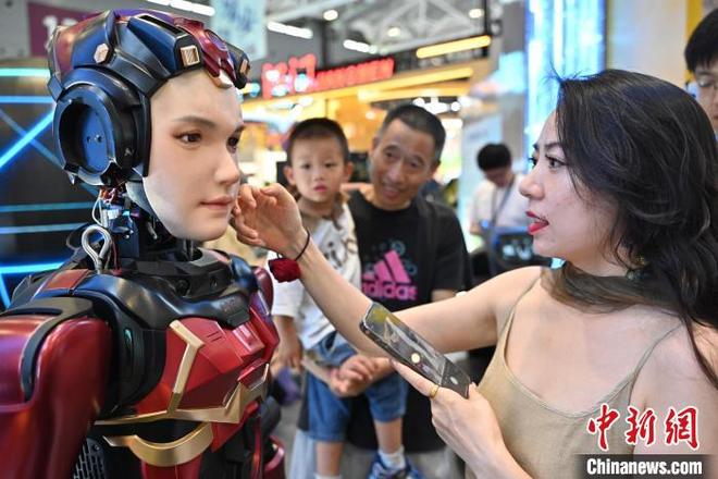 中国AI产品成文博会“新顶流”(图1)